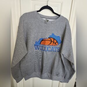Women's Gray University of Kentucky UK Wildcats Crewneck Sweatshirt Size L NWT